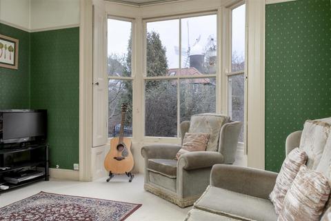 69 Acomb Road, York, YO24 4EP