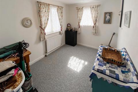 2 Beacon Way, Littlehampton, BN17 6QS