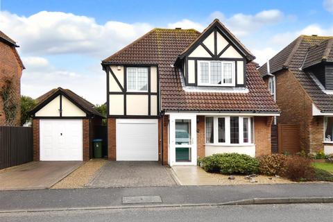 28 Blenheim Drive, Rustington, Littlehampton, BN16 3SN