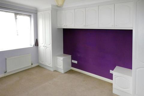 28 Blenheim Drive, Rustington, Littlehampton, BN16 3SN