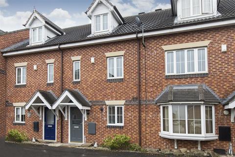 3 bedroom mews for sale, Moorcroft, Ossett WF5