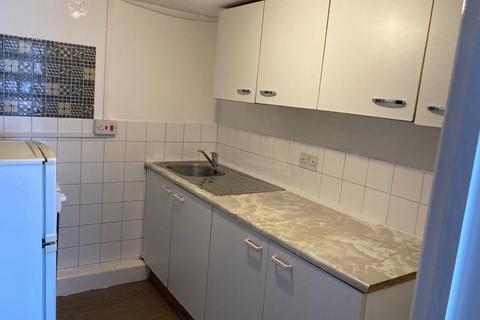 1 bedroom flat to rent, Weston Road - Basement Flat, Long Ashton Bristol BS41