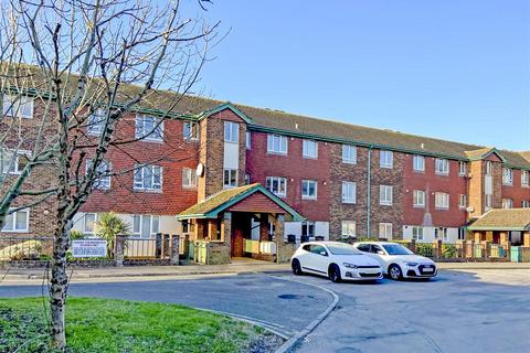 2 bedroom apartment for sale, Highfield, Littlehampton BN17