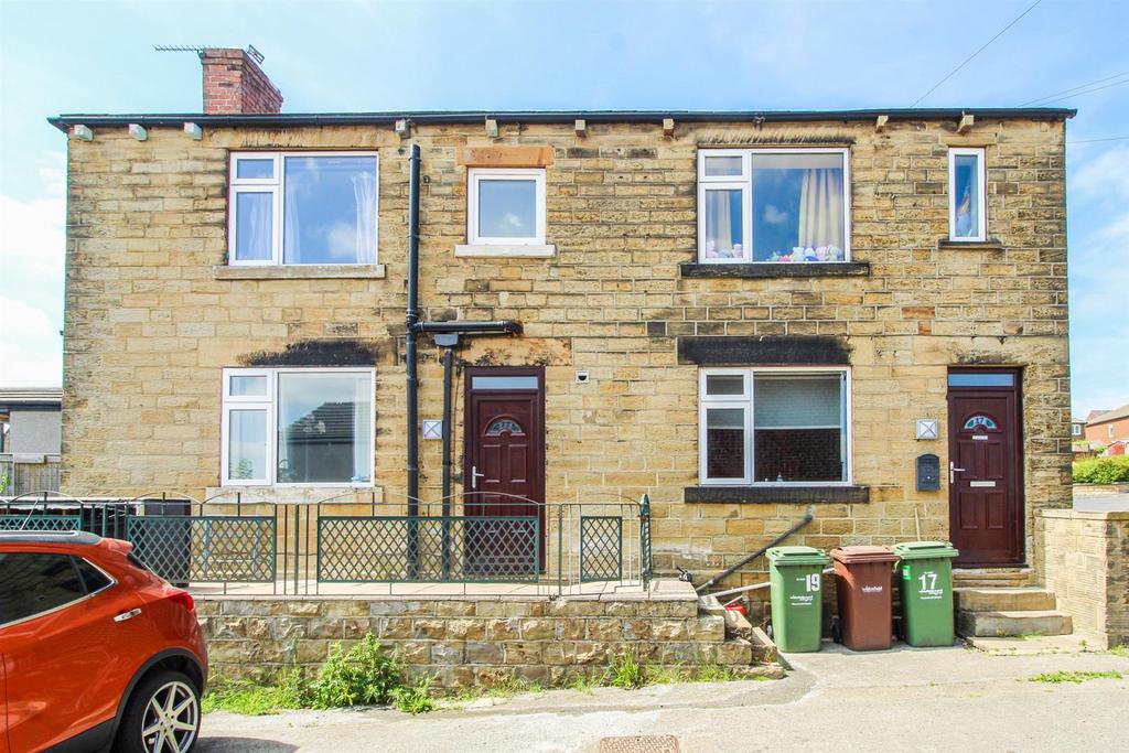 Queen Street, Ossett WF5 3 bed detached house for sale £125,000