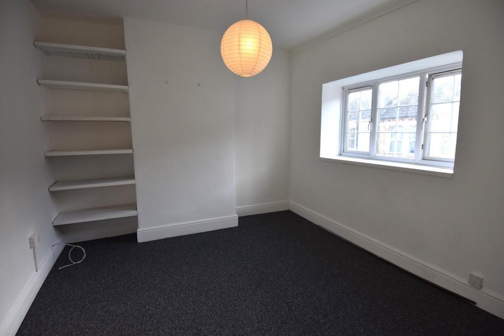 Bedroom 2.JPG