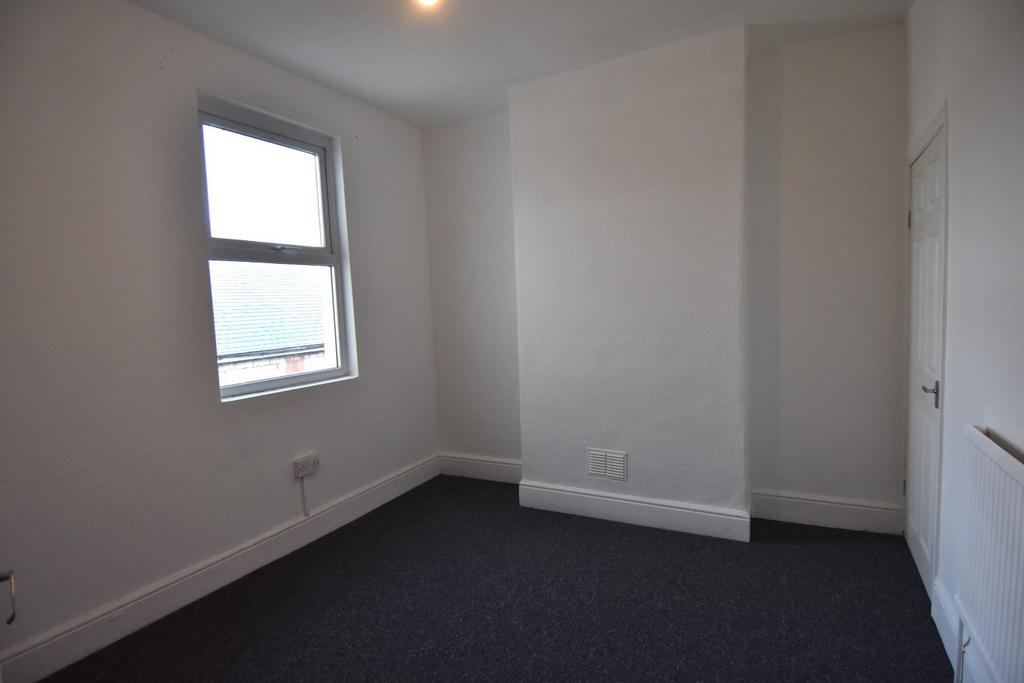Bedroom 1.JPG