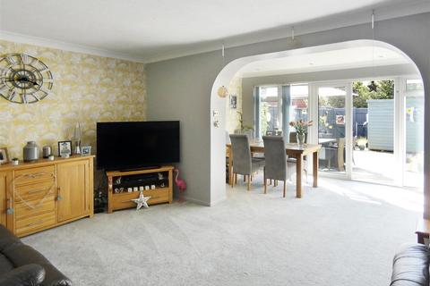 10 Brendon Way, Rustington, Littlehampton, BN16 3PN