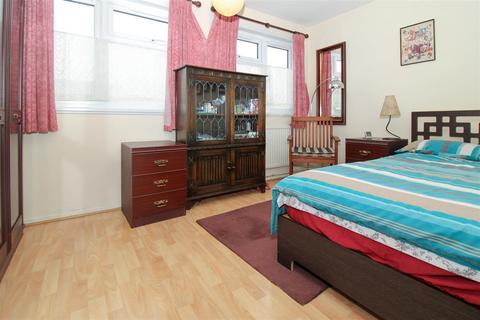 1 bedroom flat for sale, Hamilton Close., London