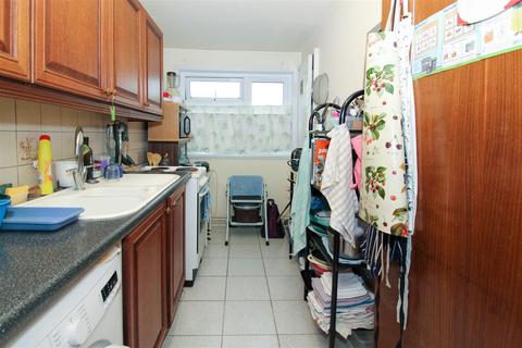 1 bedroom flat for sale, Hamilton Close., London