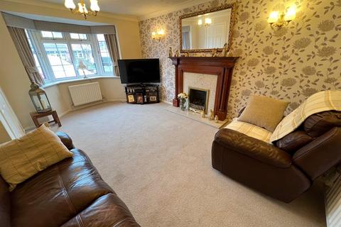 4 bedroom detached house for sale, Fitzgerald Place, Brierley Hill, DY5 2SZ