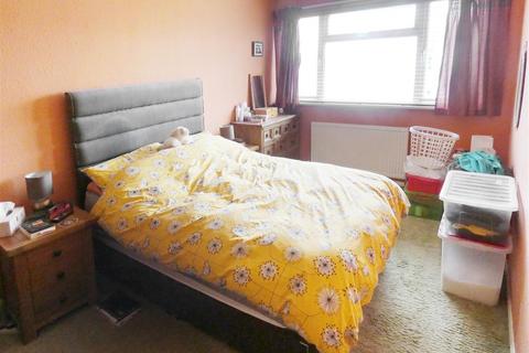2 Colebrook Road, Wick, Littlehampton, BN17 7NL