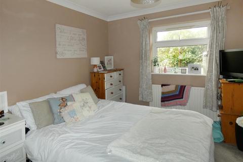 3 bedroom terraced house for sale, Dinsdale Gardens, Rustington BN16