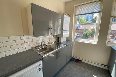 2 bedroom flat to rent, Stokes Croft, Bristol BS1