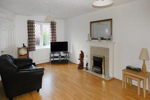 57 Bluebell Drive, Littlehampton, BN17 6UU