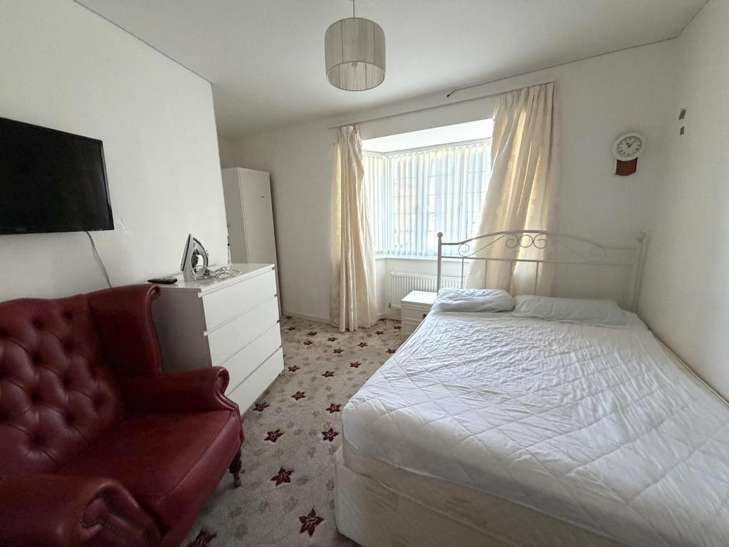 Bedroom.JPEG
