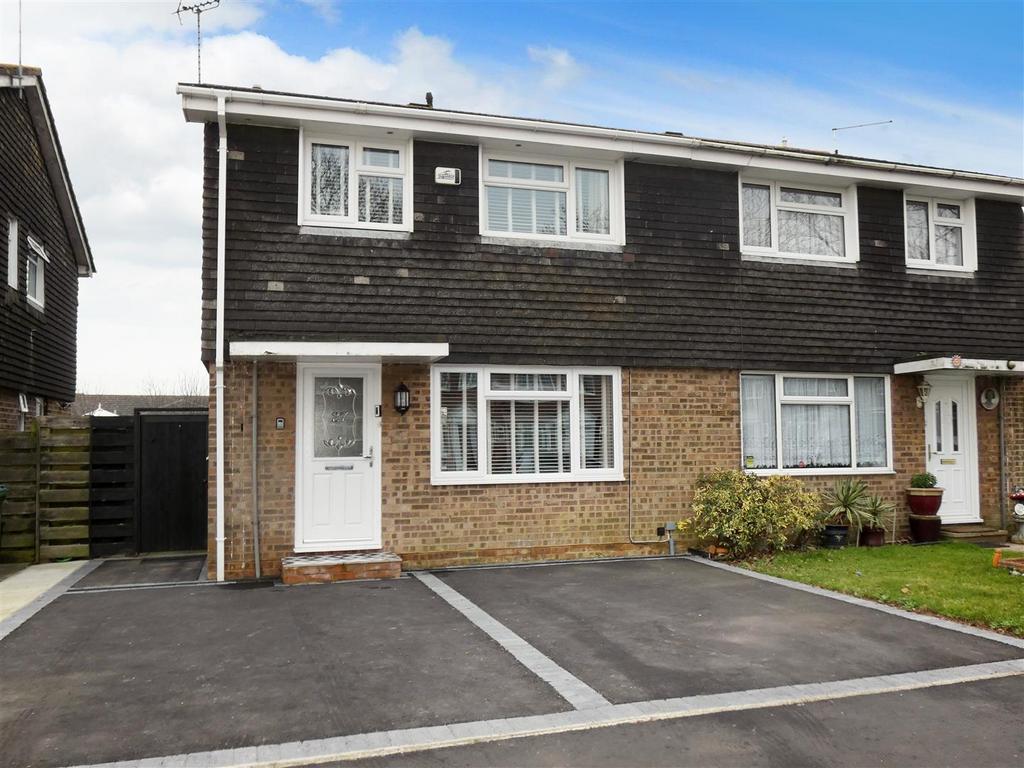 Beaumont Park, Littlehampton BN17 4 bed semidetached house for sale