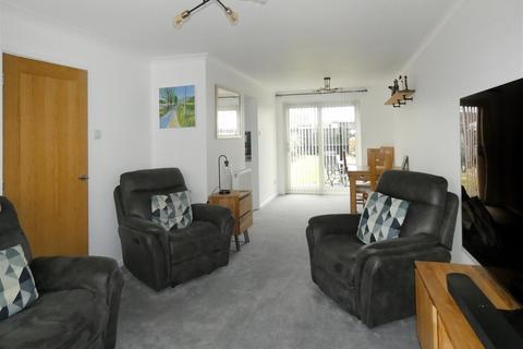 27 Beaumont Park, Littlehampton, BN17 6PE