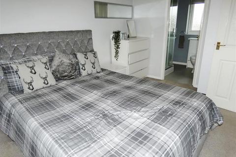 19 Beagle Drive, Ford, Arundel, BN18 0NY