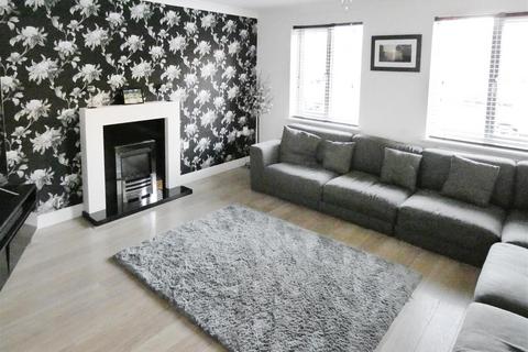 28 Columbine Way, Littlehampton, BN17 6UX