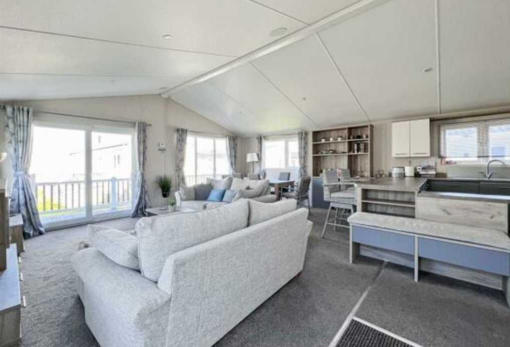 Pebble Beach St Johns Road, Swalecliffe, Whitstable, CT5 2 bed park