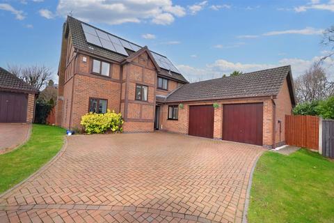 5 bedroom detached house for sale, Yeager Court, Yarnfield, Stone