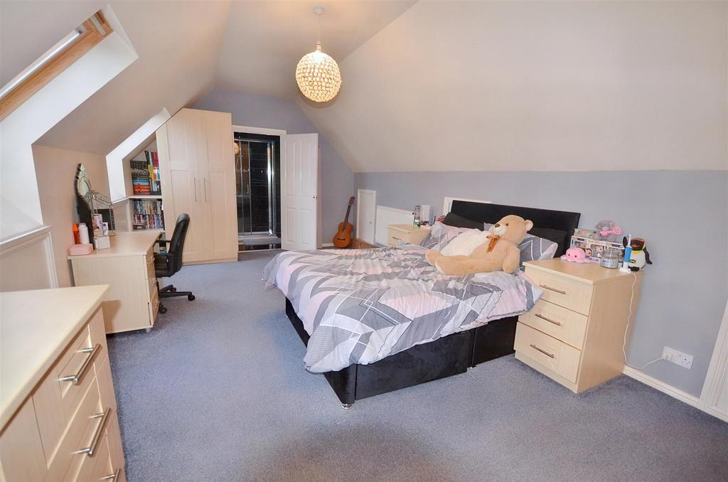 Guest Bedroom Suite