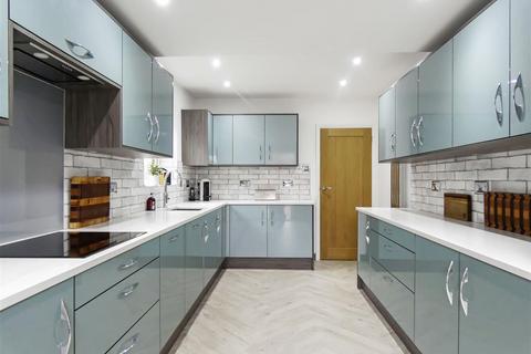 67 Worthing Road, East Preston, Littlehampton, BN16 1DE
