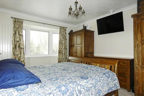 67 Worthing Road, East Preston, Littlehampton, BN16 1DE