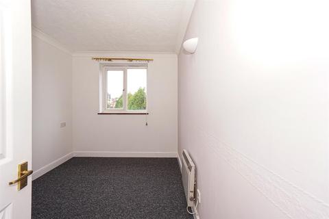 2 bedroom retirement property for sale, St. Helens Crescent, Hastings
