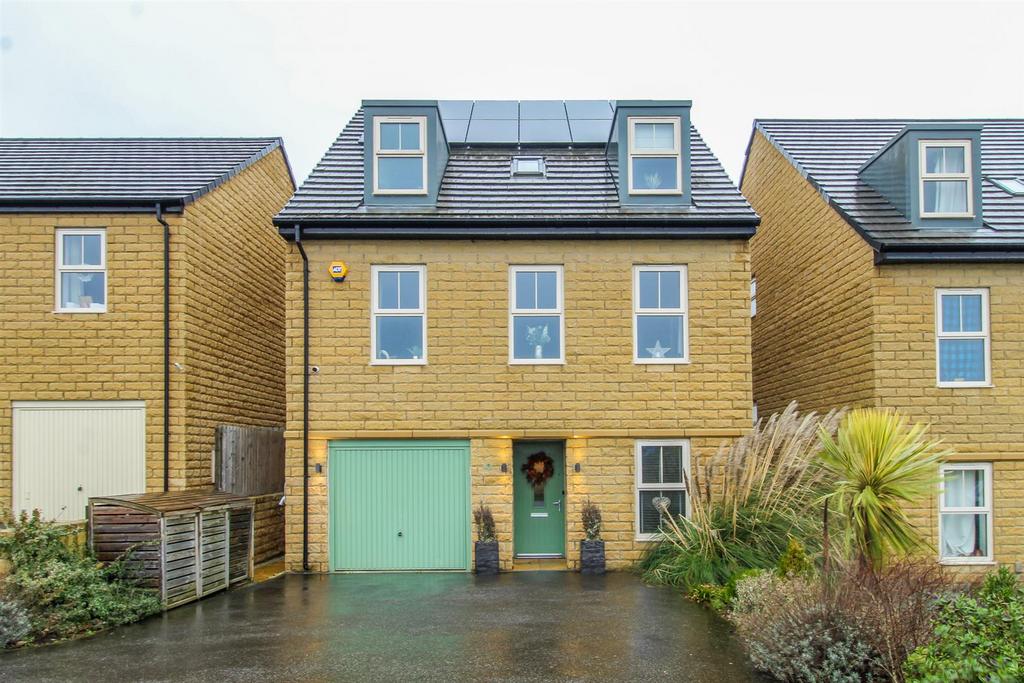 Stanton Close, Ossett WF5 5 bed detached house for sale £425,000