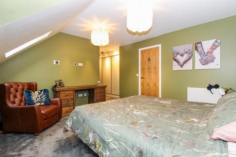 7 Stanton Close, Ossett, WF5 9UF