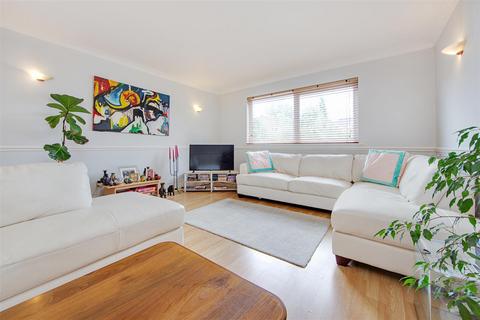 1 bedroom flat for sale, Brook Court, Watling Street, Radlett WD7