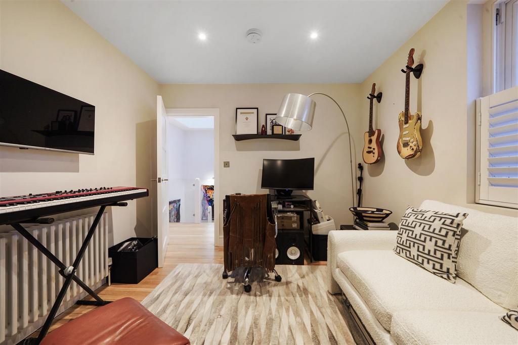 9 Merton Rise - 8o Fl EWBEuo XSLl T3g GVj.jpg