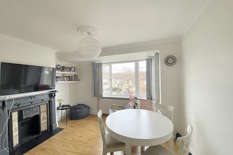 2 bedroom maisonette for sale - Cray Valley Road, Orpington BR5