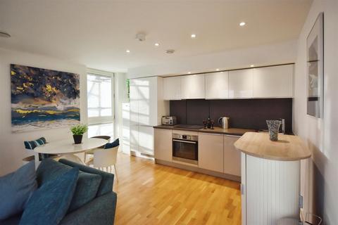 1 bedroom apartment for sale, Baltic Avenue, Brentford