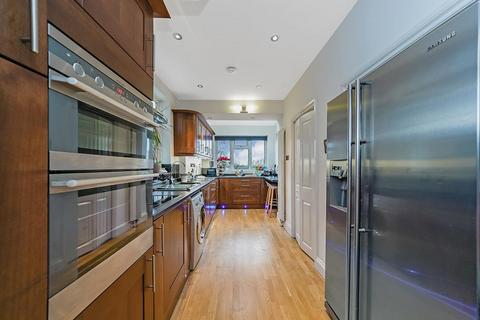 23 Mansfield Hill, London, E4 7SS