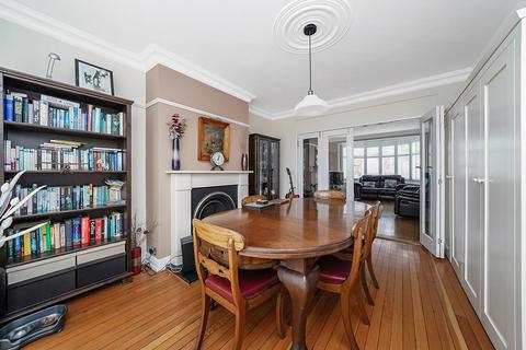 23 Mansfield Hill, London, E4 7SS
