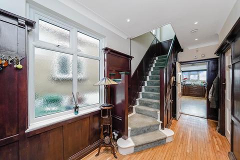 23 Mansfield Hill, London, E4 7SS
