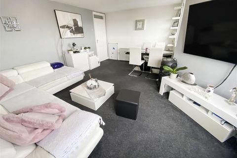 2 bedroom apartment for sale, South Terrace, Littlehampton BN17