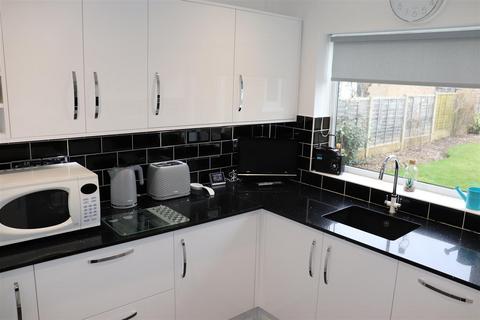 5 Hill Top Walk, Walsall, WS9 8XB