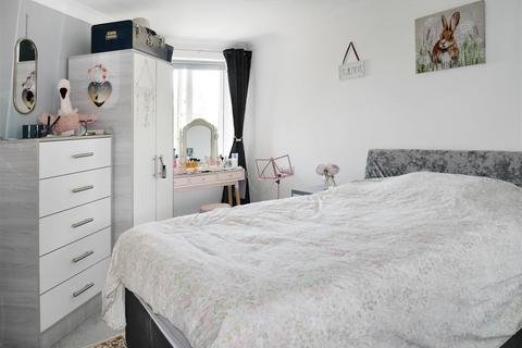 1 bedroom apartment for sale, Church Street, Littlehampton BN17