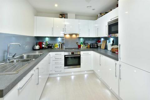 2 bedroom apartment to rent, Goswell Road, Angel