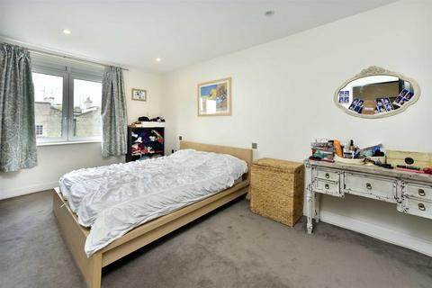 2 bedroom apartment to rent, Goswell Road, Angel