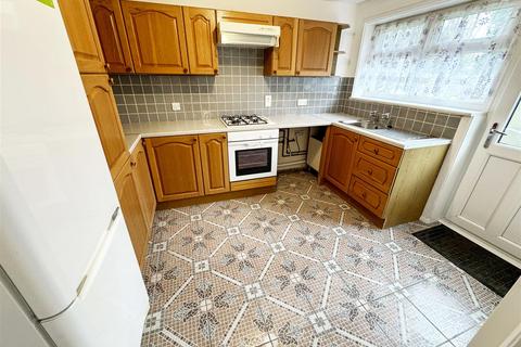 10 Belyngham Crescent, Wick, Littlehampton, BN17 7HH