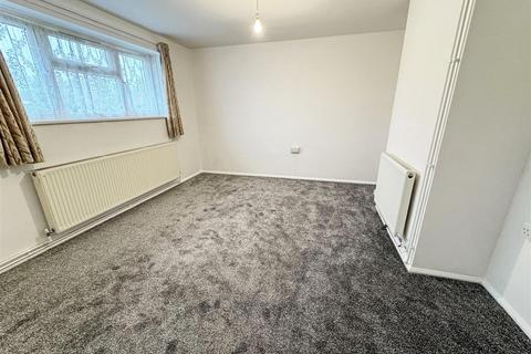 10 Belyngham Crescent, Wick, Littlehampton, BN17 7HH