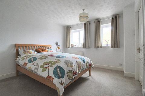 34 Blacksmiths Fold, Almondbury, Huddersfield, HD5 8XH