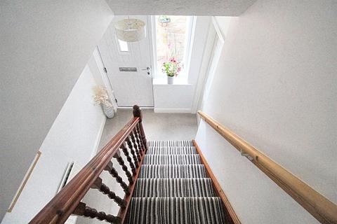 34 Blacksmiths Fold, Almondbury, Huddersfield, HD5 8XH