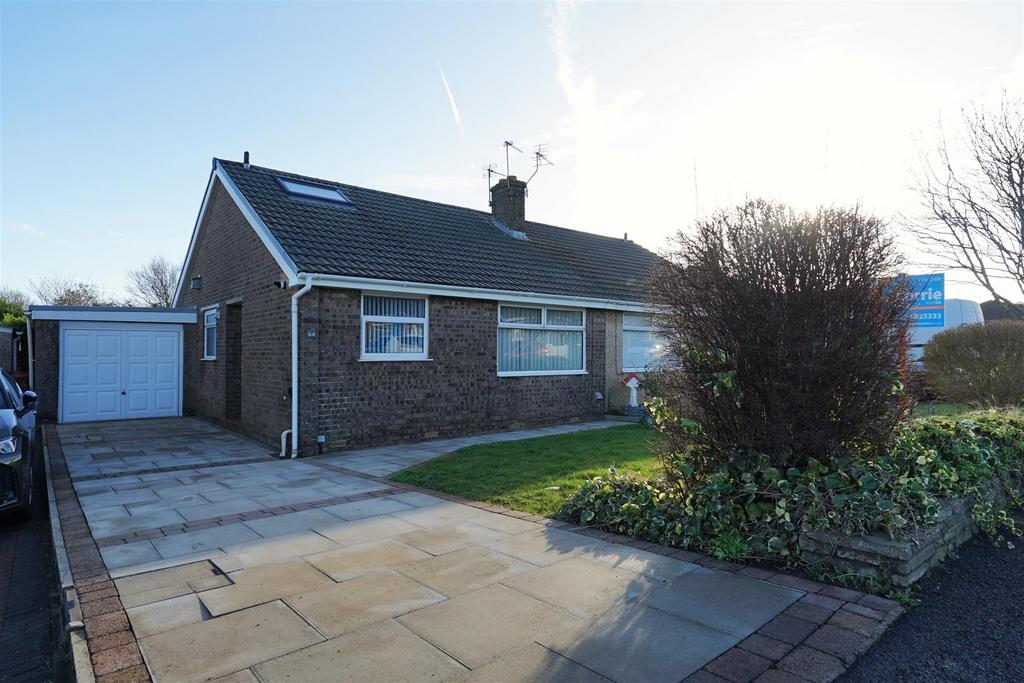 Whinlatter Drive, BarrowInFurness 3 bed semidetached bungalow for