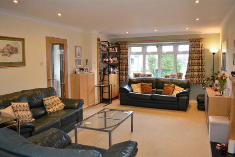 5 bedroom detached house for sale, Northfields, Syston