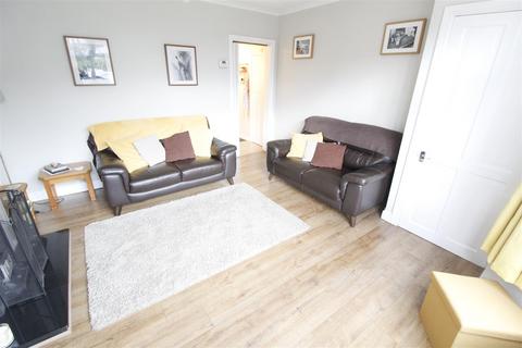 10 Hart Road, Byfleet, West Byfleet, KT14 7NQ